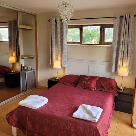 Brigadoon Lakeview Roundwood