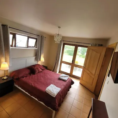 Brigadoon Lakeview Kır Evi *